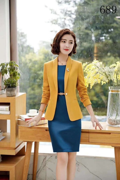 女式西裝