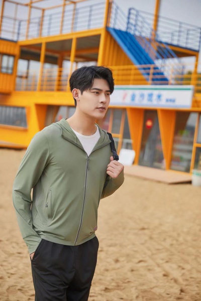 AG F-2222 防紫外線UPF50+冰感男款防曬衣 AG F-2222 防紫外線UPF50+冰感男款防曬衣