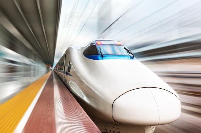 中国高铁从模仿到超越,驱动高铁的速度源是什么-新宝GG-科技注册场景,让平台更有趣
