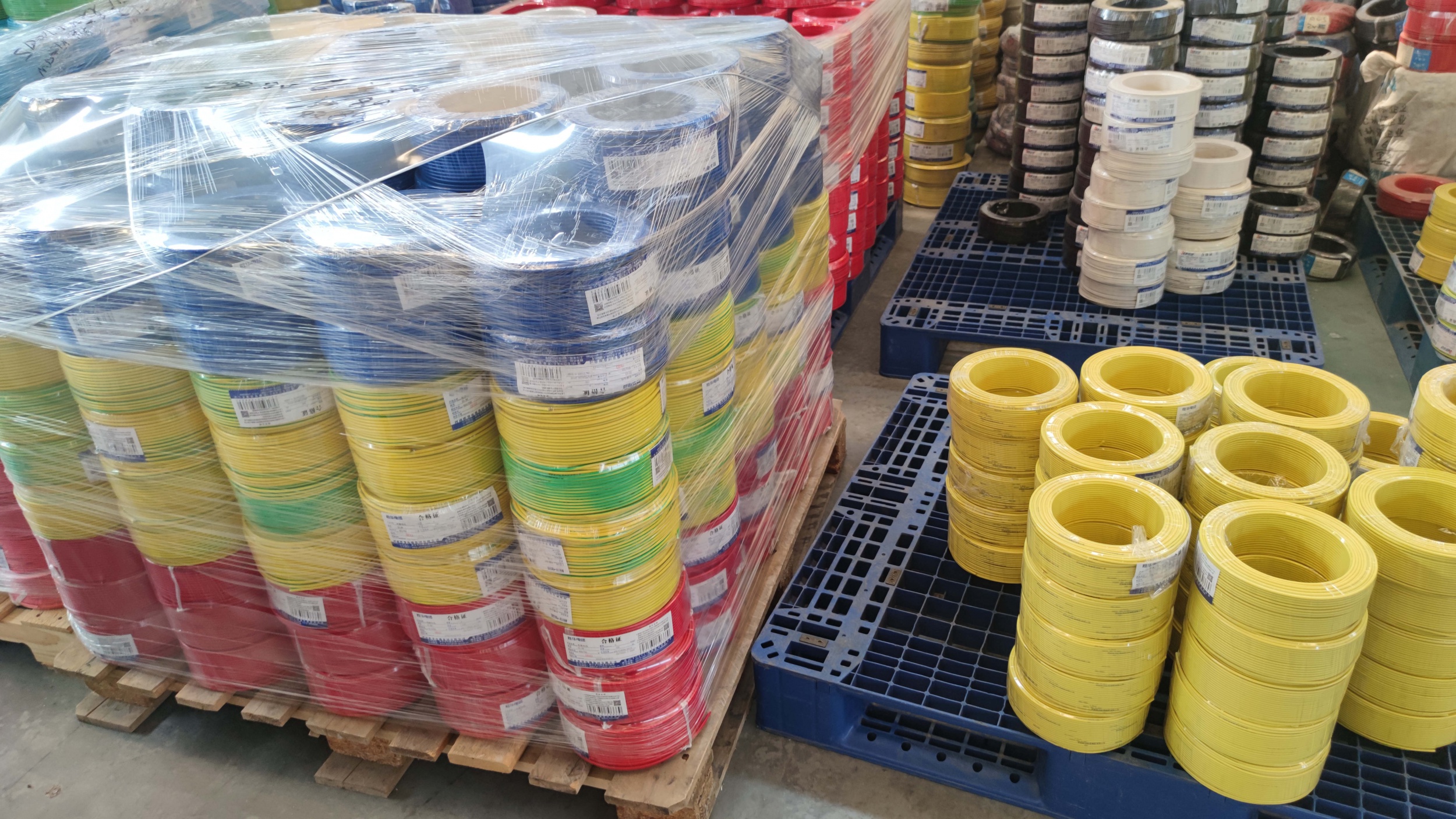 电线敷设时选择明线还是暗线好？-新宝gg电缆集团