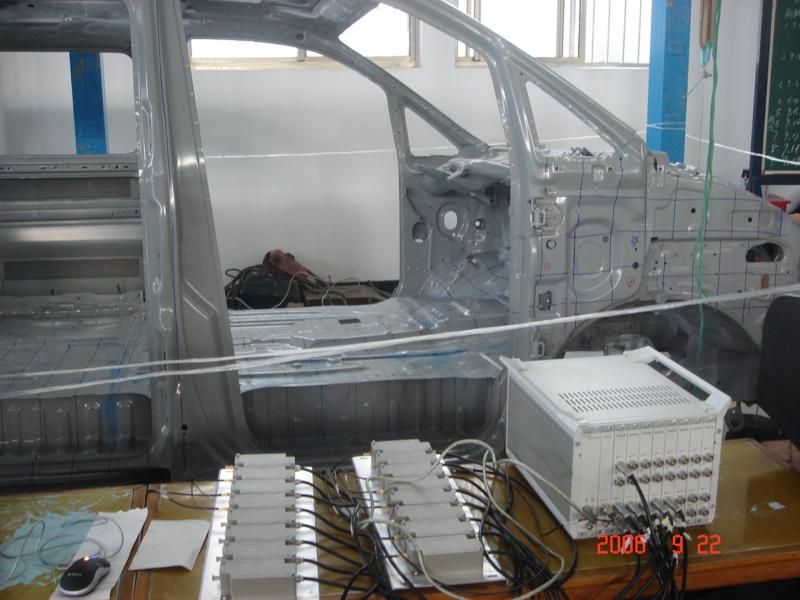 瑞丰商务车白车身模态实验