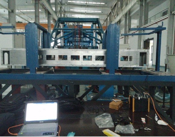 高铁车身模型模态试验