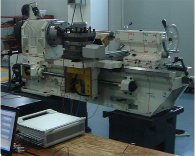 云南机械研究所新型机床模态试验