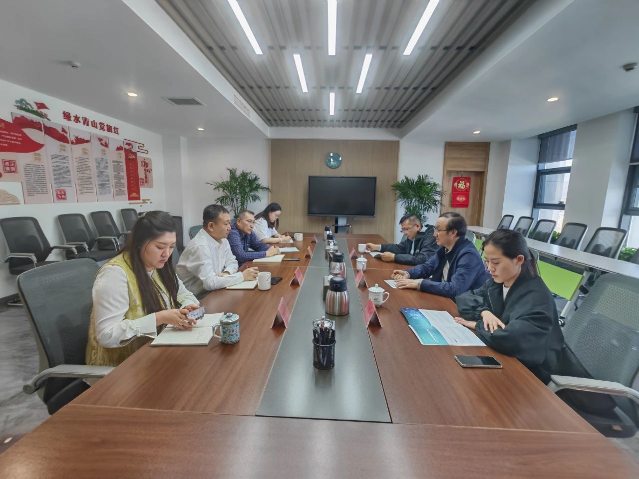 上海交大專家團隊到訪內蒙古自治區綠色生態產業促進會，共商環保領域合作