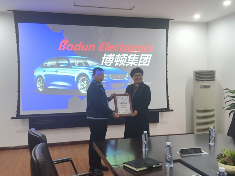 研发创新，不断进取