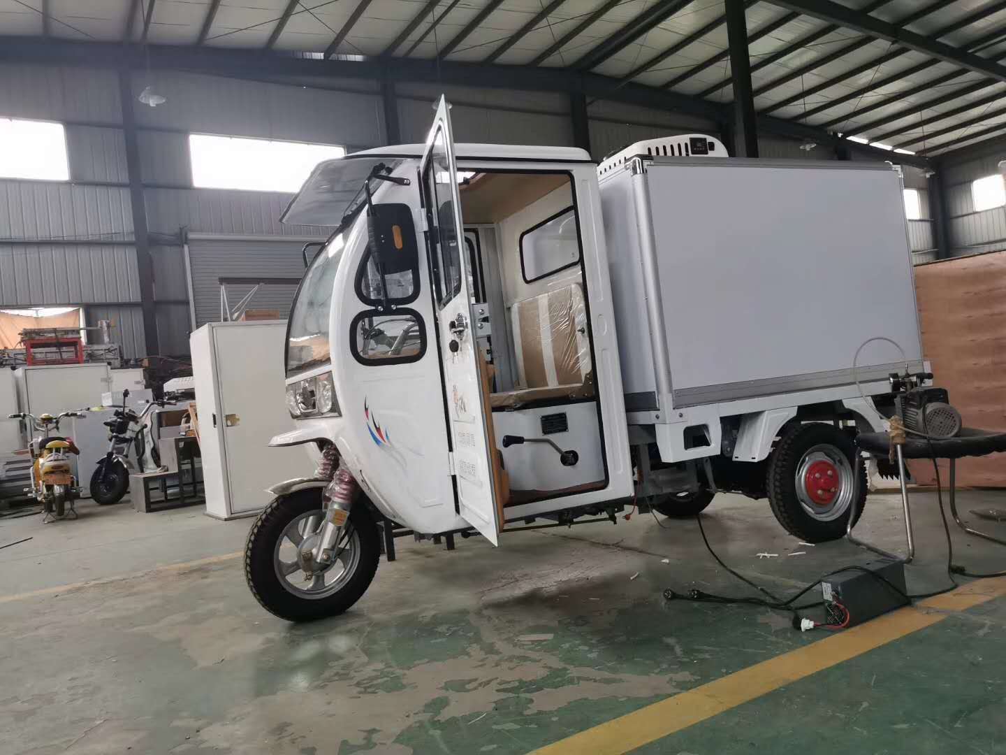 六盘水三轮电动冷藏-六盘水电动三轮冷冻车