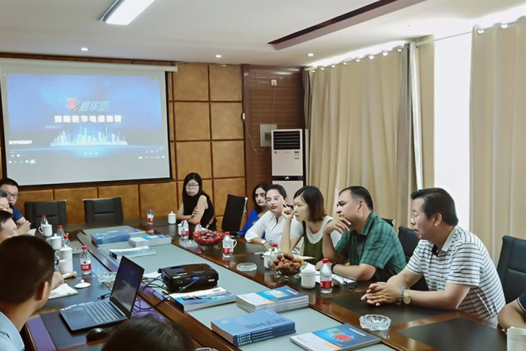 热烈欢迎尼泊尔国家电力VIJAY KUMAR MARASINI先生一行来新宝gg考察调研