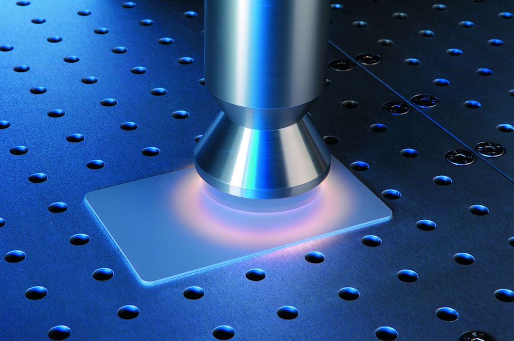 等離子表麵處理設備運轉時等離子體與材料表麵是如何發生作用的？