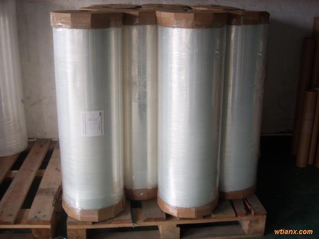 等離子清洗設備對PET薄膜材料進行表麵改性處理