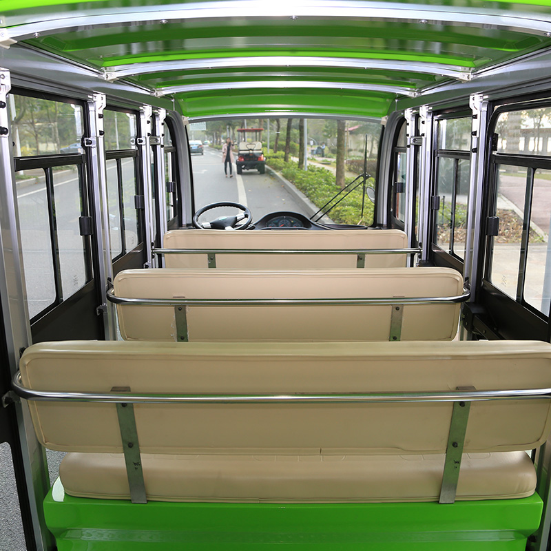 十四座封闭式旅游观光车
