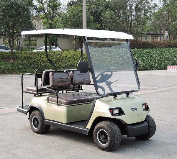 四人座高尔夫球车