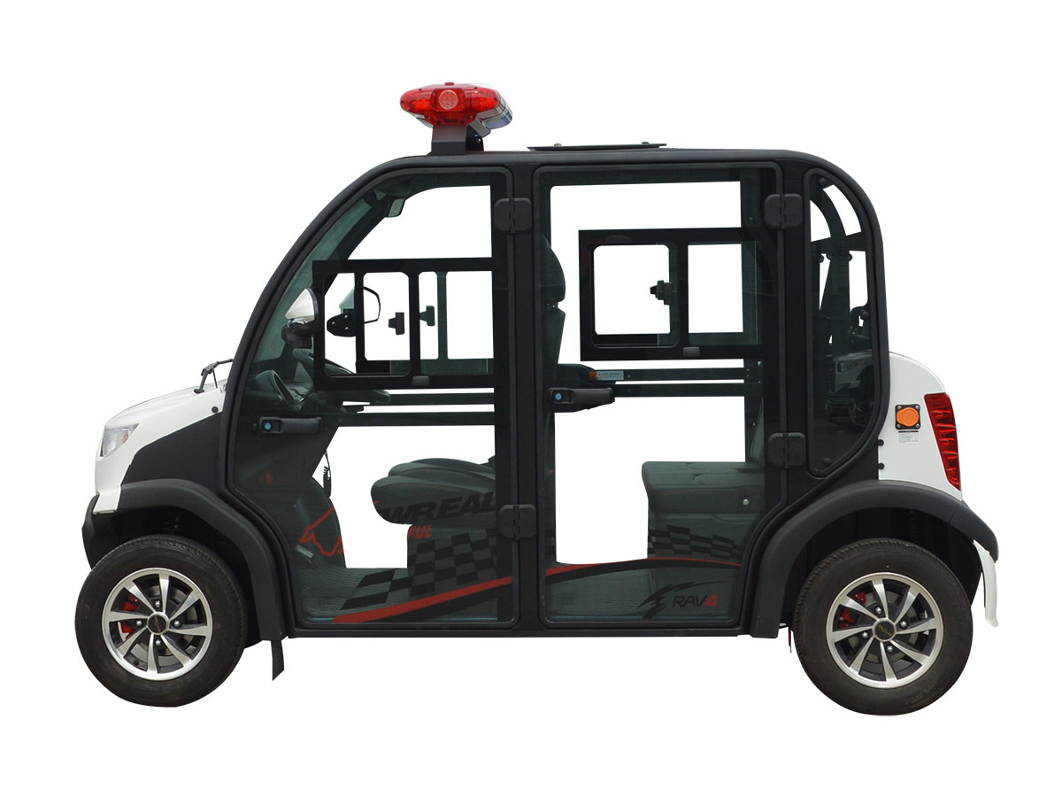 四人座封闭式巡逻车