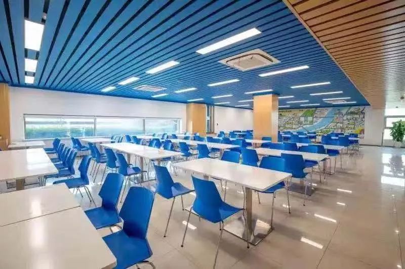 河南省餐协团餐委带领团餐企业领导走访多多28