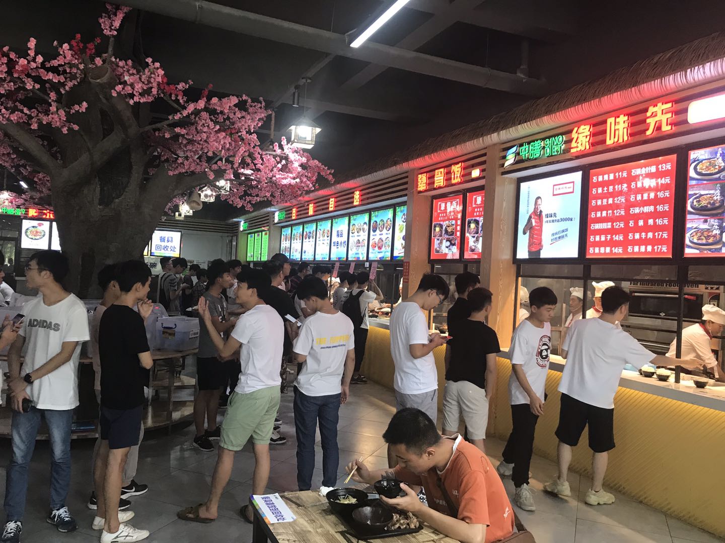 学校食堂承包托管经营方案-多多28团餐