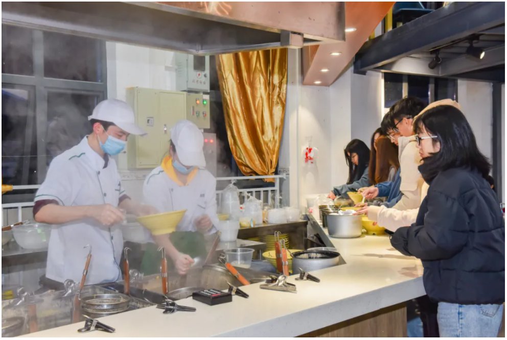 干饭团餐人集合!这家“被学生吃垮的食堂”你打卡了吗?-多多28团餐产业集团