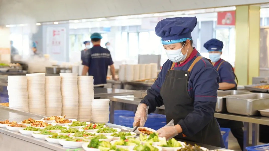 食堂自选餐线小碗菜