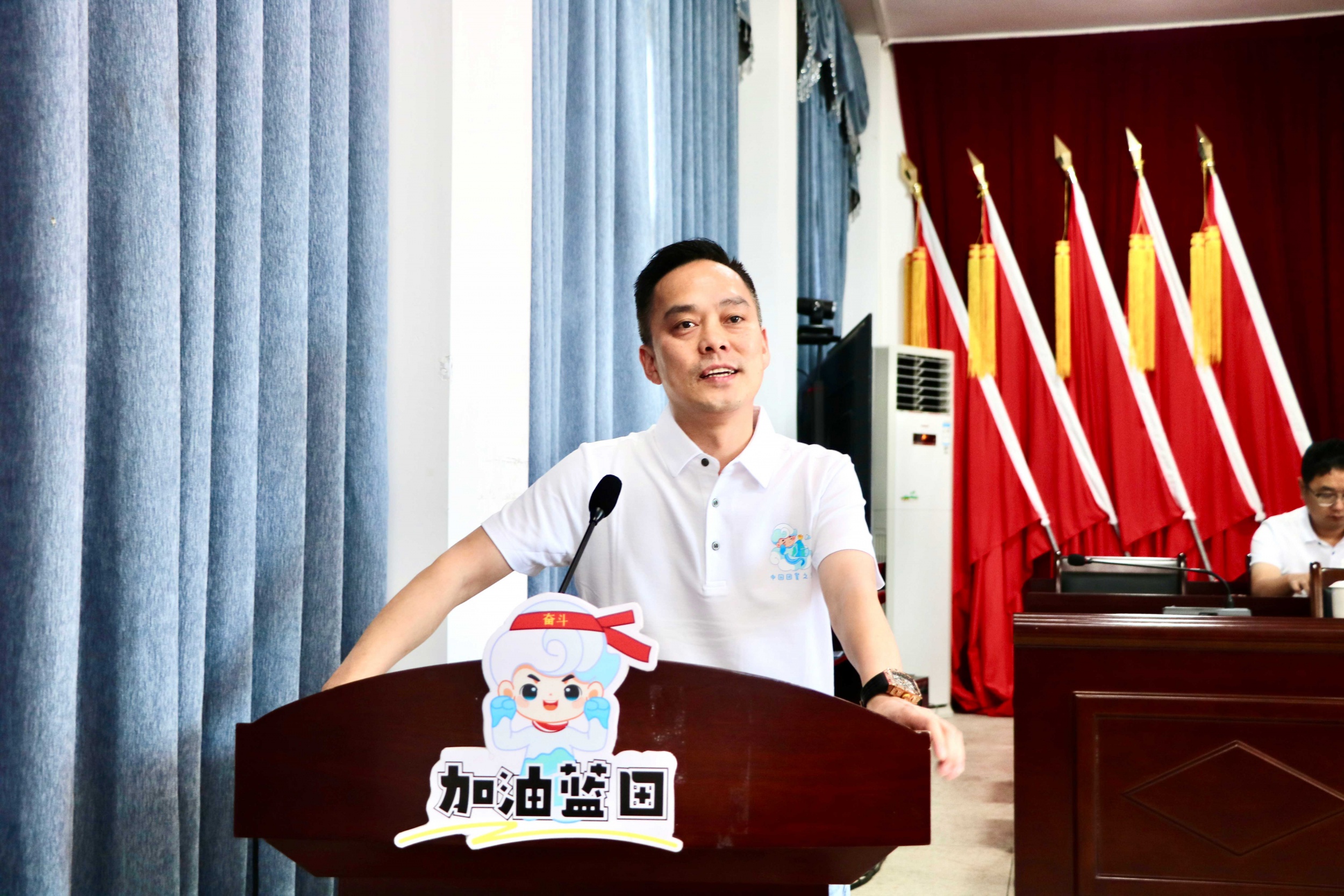 多多28集团总裁、蓝田乡教促会秘书长李力强