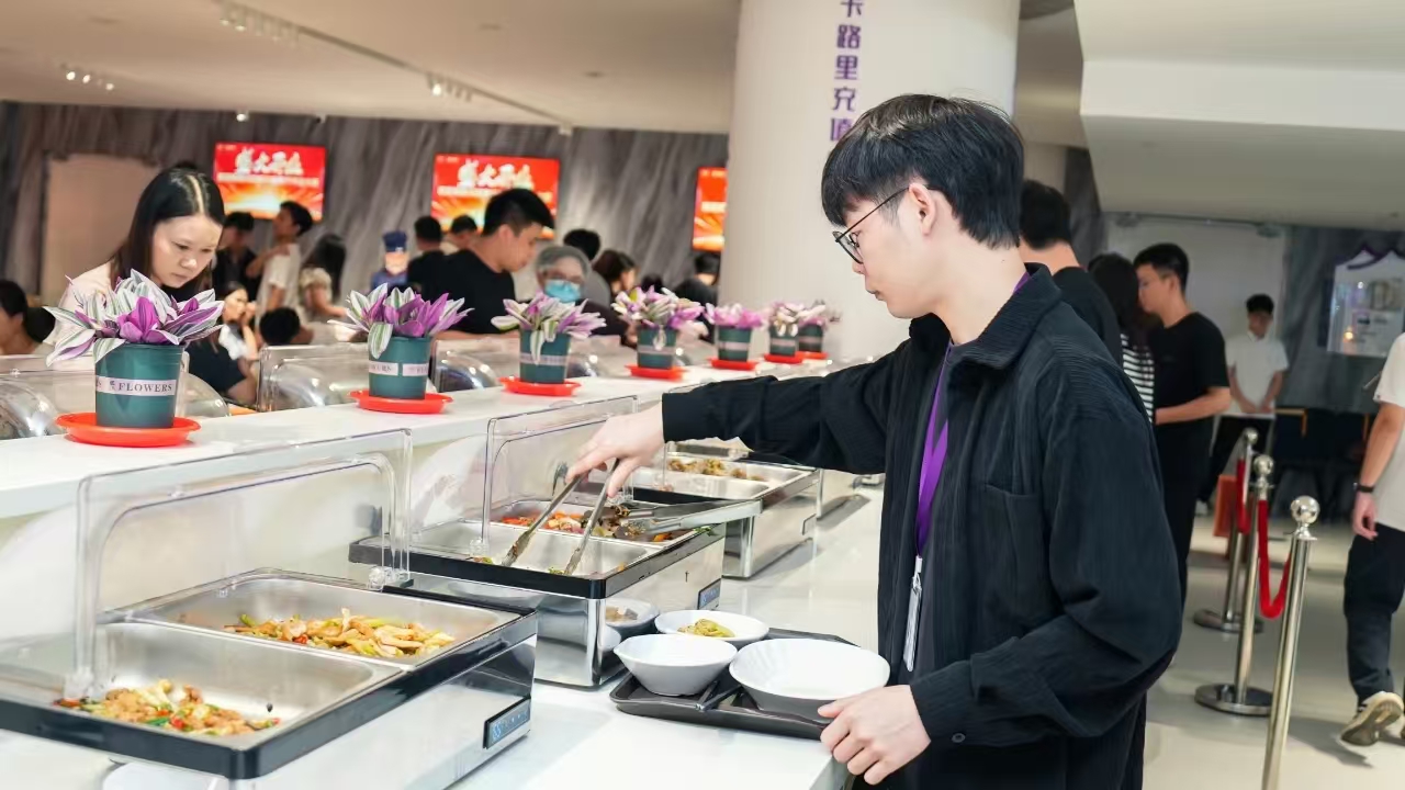 伊的家多多28餐厅隆重开业