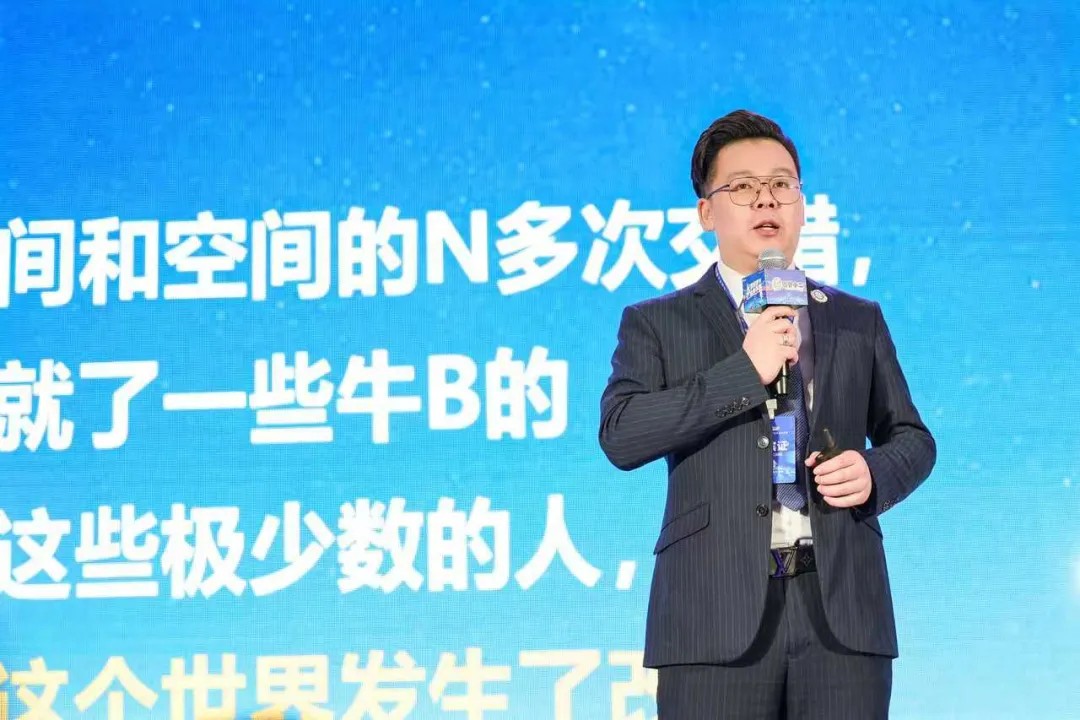 多多28集团副总裁—— 蒋方源