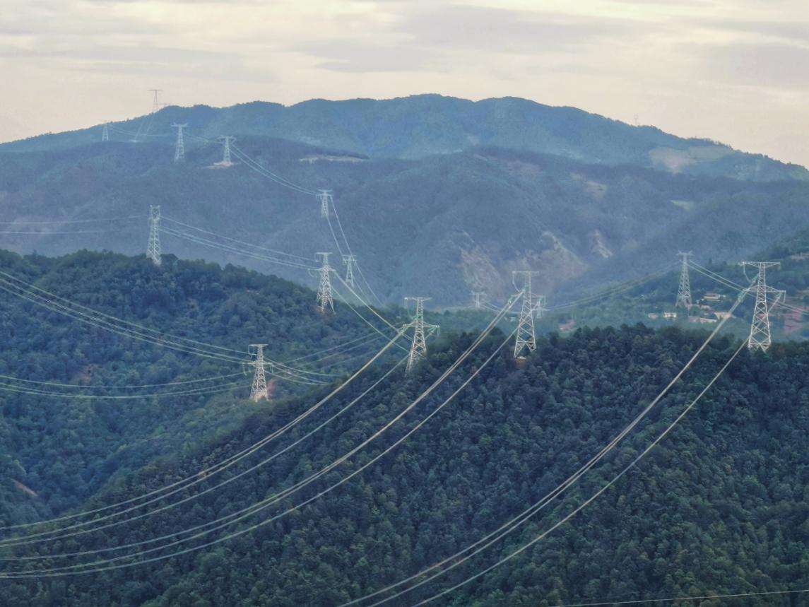 这个500千伏三端直流工程,...