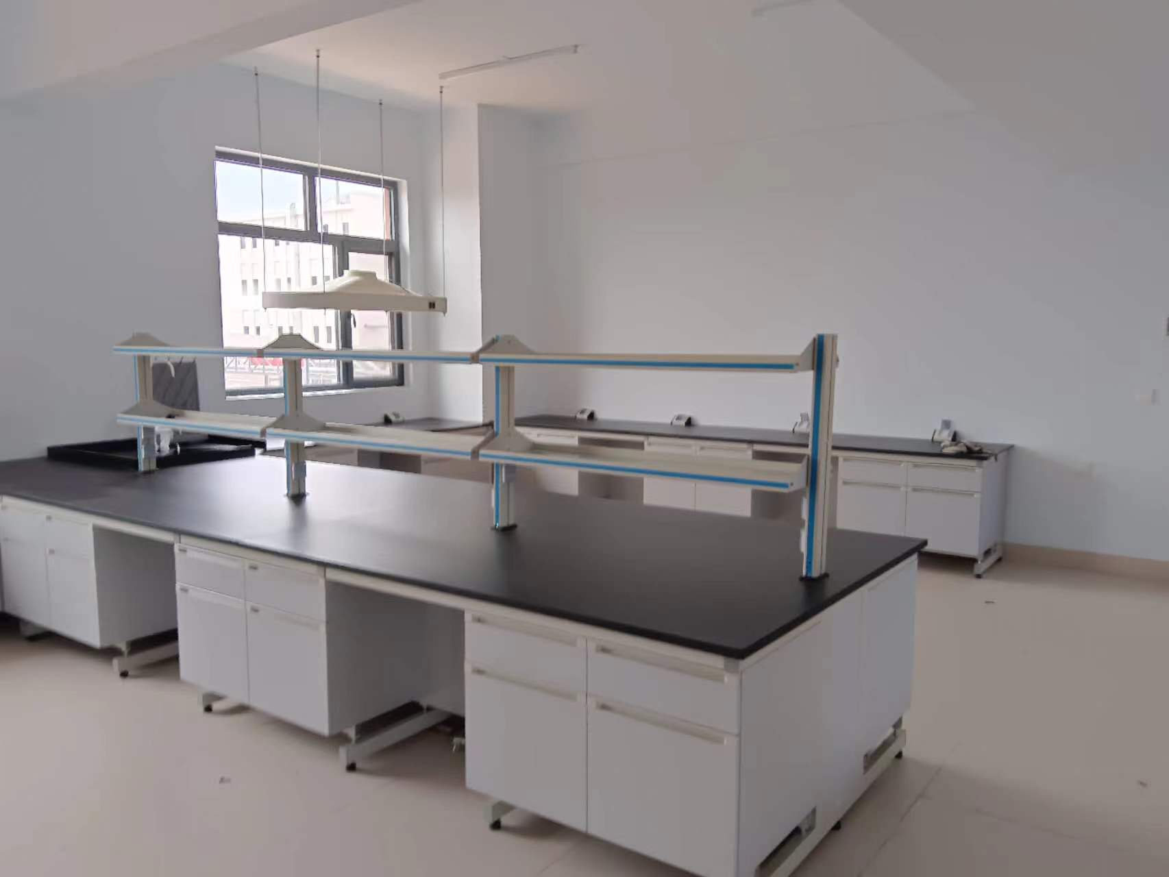 湖南艾硅特新材料有限公司实验室...