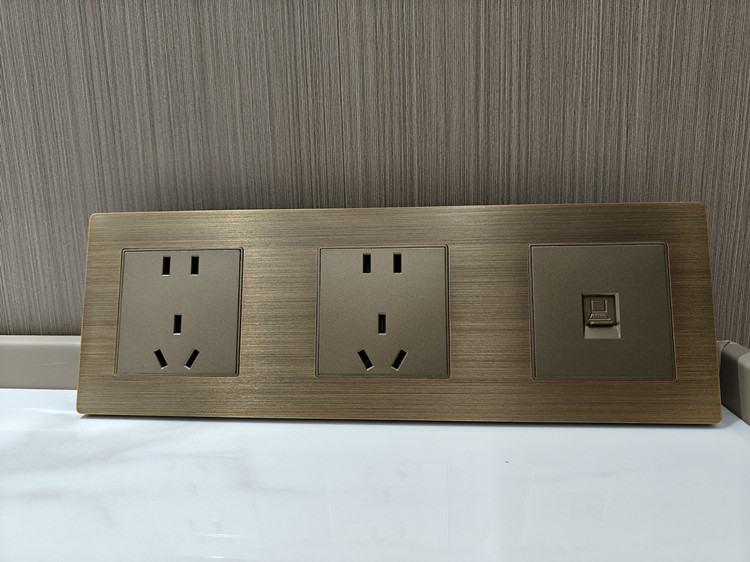 酒店智能大板插座麵板具有什麽樣的特點