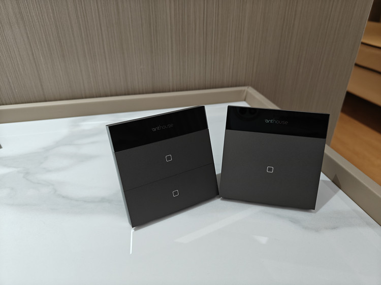 酒店觸摸開關的類（lèi）型及其（qí）智能化應用