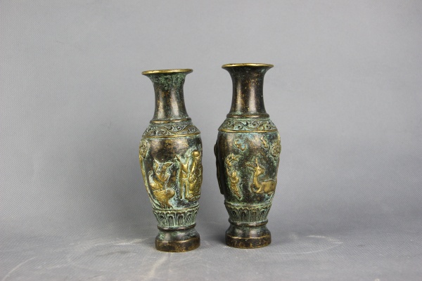 鉢，「大明宣德年製」宣德銅製 A gold and silver-inlaid bronze brushpot Late Ming dynasty