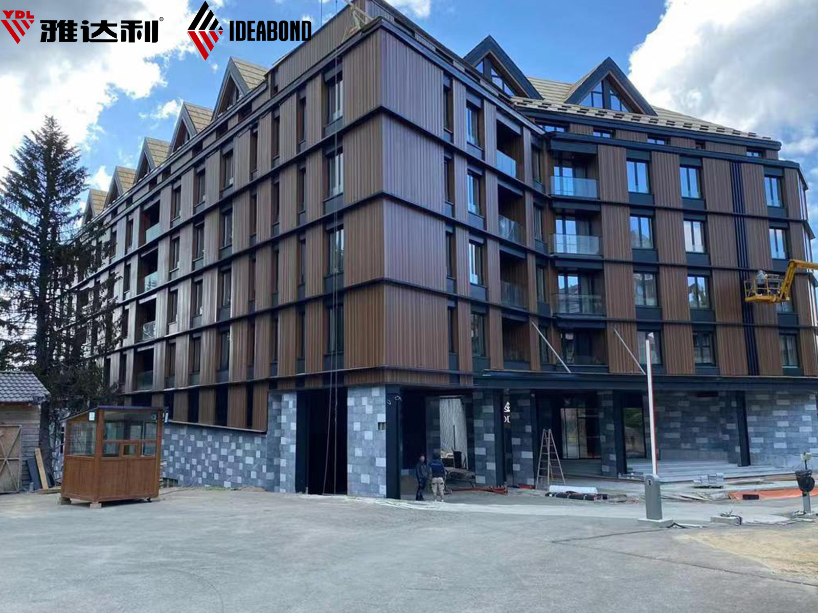 歐洲公寓式木紋酒店工程