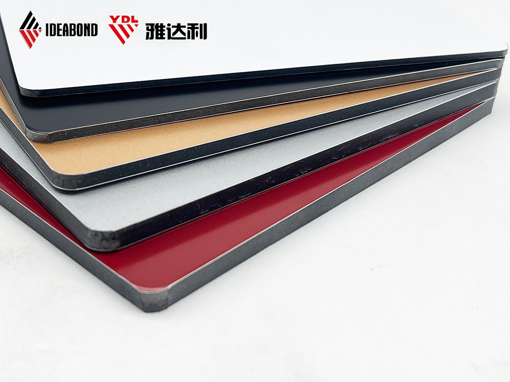 鋁塑板由什麽材（cái）料組成？