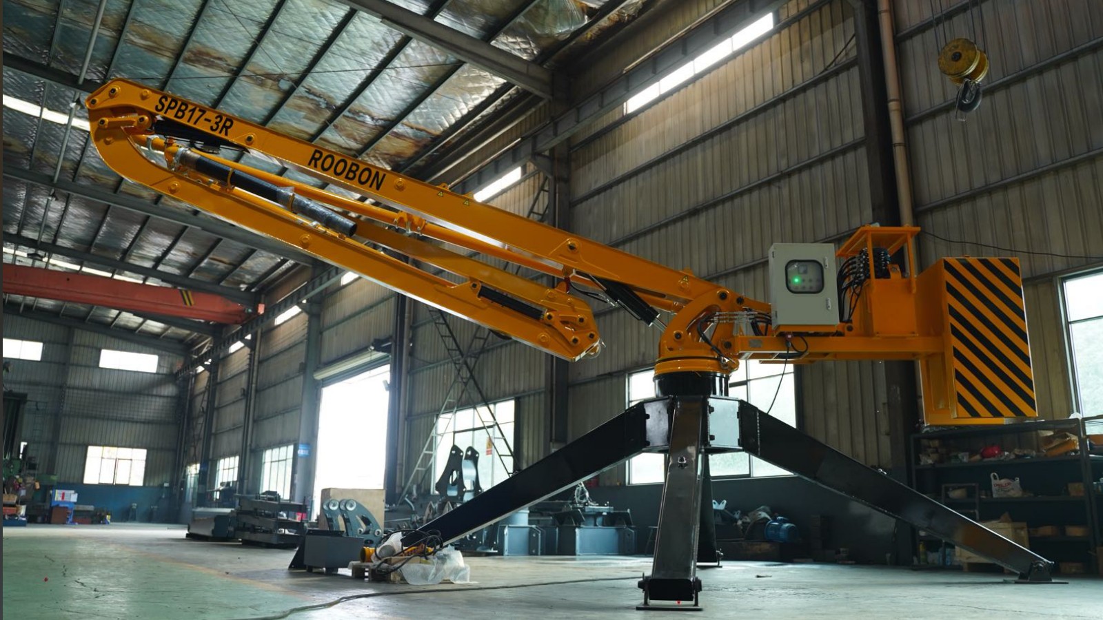 Self-Climbing Concrete Placing Boom