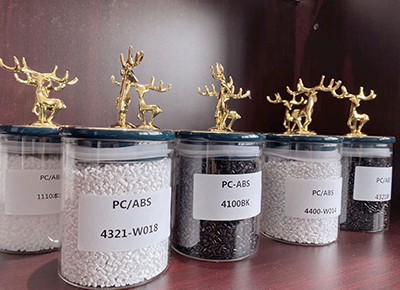 华云新材料分析PC塑膠原料新走势