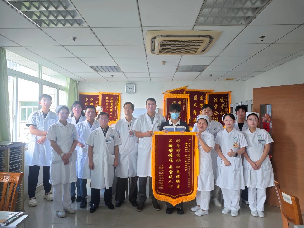 妙手修残缺，仁心护健康