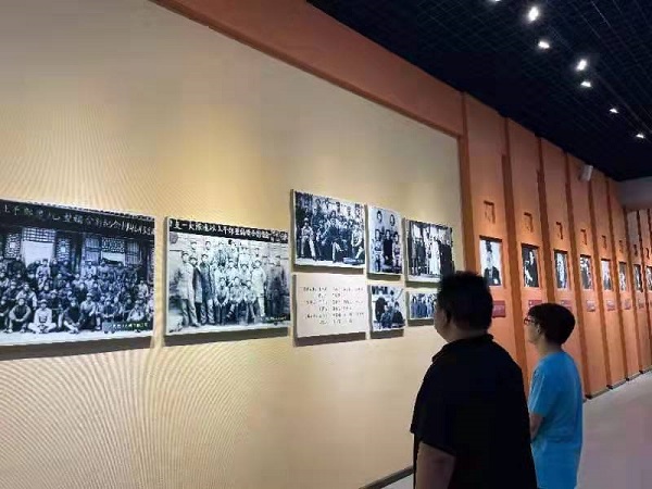亚搏yabo(中国)装饰公司武邑文体中心项目部开展“缅怀抗日先烈”主题活动