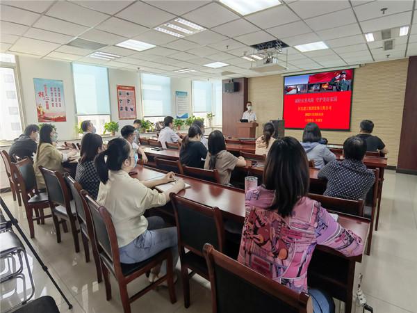 亚搏yabo(中国)装饰公司举办“强化安全意识 促进安全生产”消防培训活动 亚搏yabo(中国)装饰公司举办“强化安全意识 促进安全生产”消防培训活动
