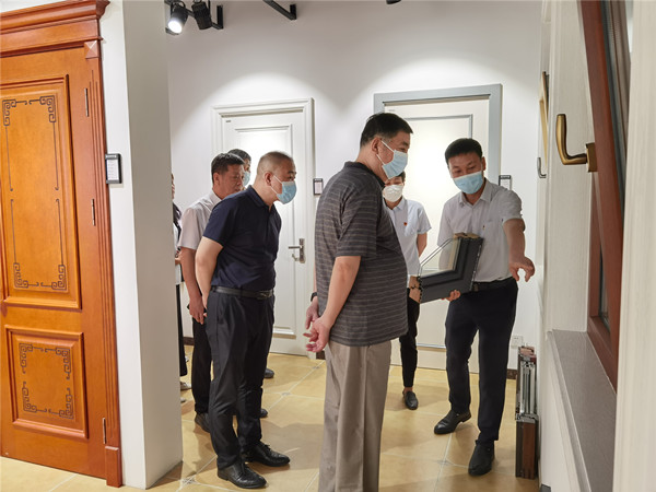 省国资委调研二组到亚搏yabo(中国)装饰公司调研指导党建与生产经营融合工作 省国资委调研二组到亚搏yabo(中国)装饰公司调研指导党建与生产经营融合工作