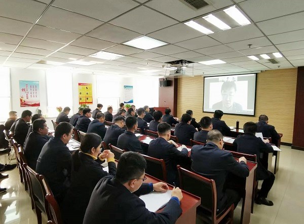 述职考核亮答卷 笃行实干谋新篇--亚搏yabo(中国)装饰公司召开2023年度中层干部述职考评大会 述职考核亮答卷 笃行实干谋新篇--亚搏yabo(中国)装饰公司召开2023年度中层干部述职考评大会