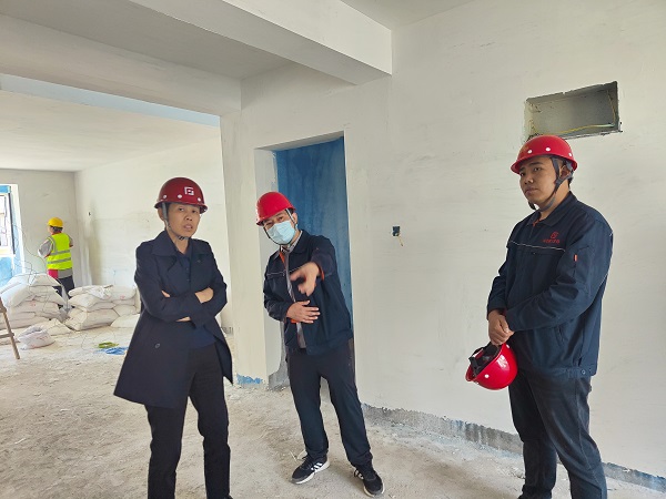 亚搏yabo(中国)装饰公司党委书记、董事长马红漫到石家庄在建项目调研指导工作 亚搏yabo(中国)装饰公司党委书记、董事长马红漫到石家庄在建项目调研指导工作