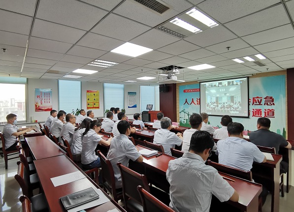 亚搏yabo(中国)装饰公司召开“安全生产月”启动会 亚搏yabo(中国)装饰公司召开“安全生产月”启动会