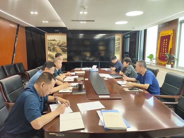 亚搏yabo(中国)装饰公司党委理论学习中心组集中学习研讨党的二十届三中全会精神 亚搏yabo(中国)装饰公司党委理论学习中心组集中学习研讨党的二十届三中全会精神
