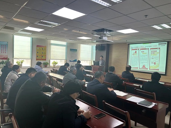 开云(中国)装饰公司开展宪法宣传暨法律知识讲座