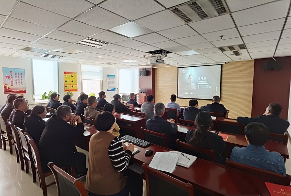 开云(中国)装饰公司组织观看专题片《反腐为了人民》第二集《风腐同查同治》