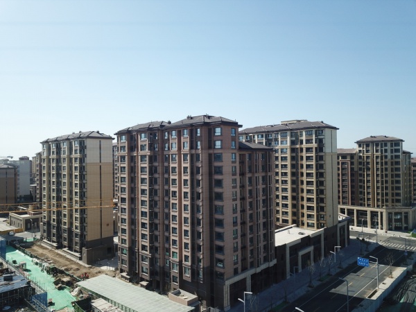 雄安新区容东片区C组团五工区门窗制安工程